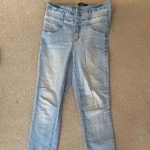 Light wash high rise skinny Jean